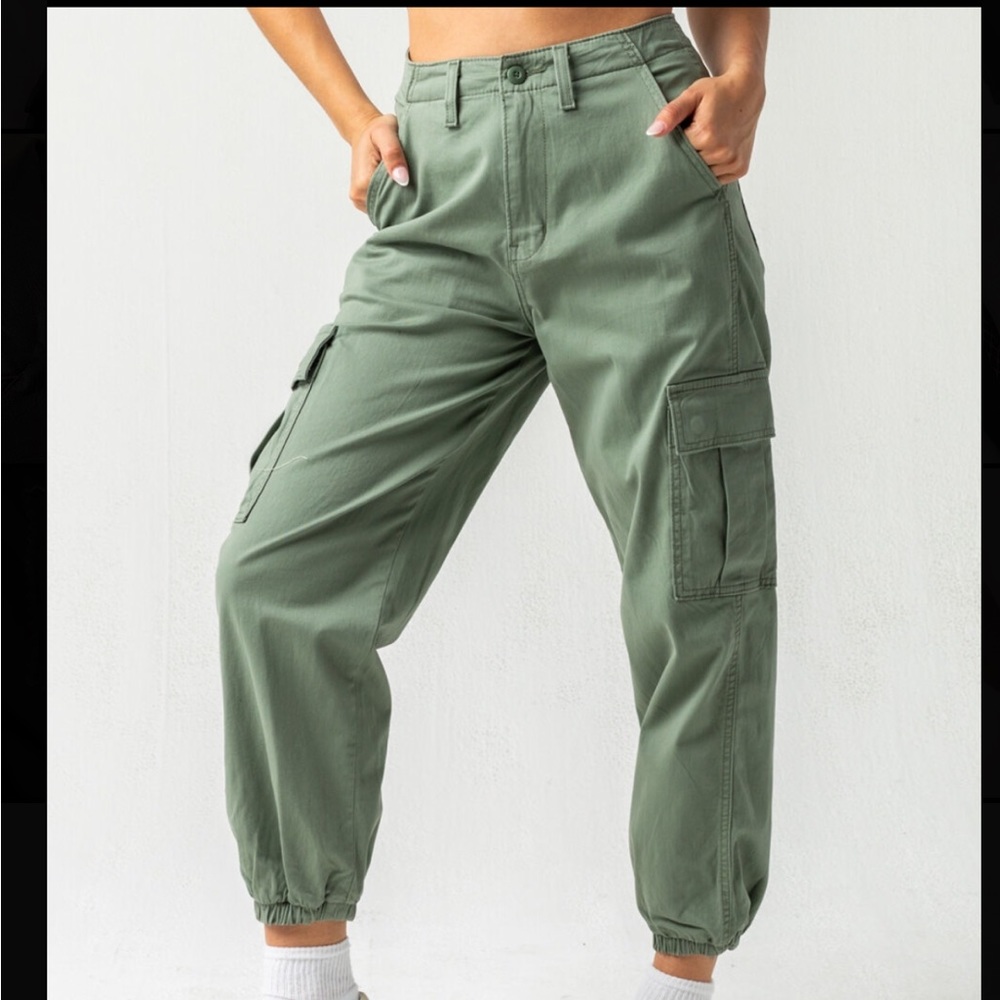 NWT Levis Cargo Pants